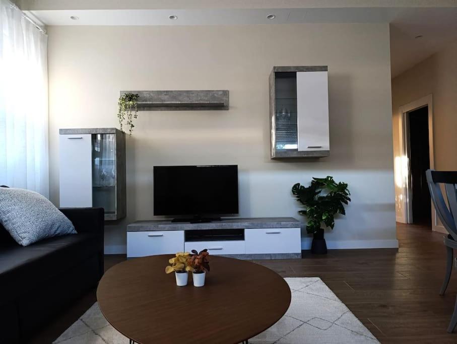 Amplio Y Tranquilo Apartamento Casa サラマンカ エクステリア 写真
